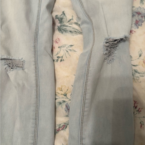 True Craft midrise distressed skinny Jean 3 - Picture 3 of 8